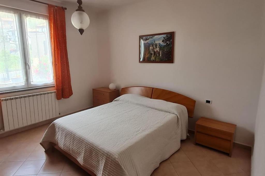 Wayne'S House, A Short Walk To The Waterfalls Bagnone Bagian luar foto