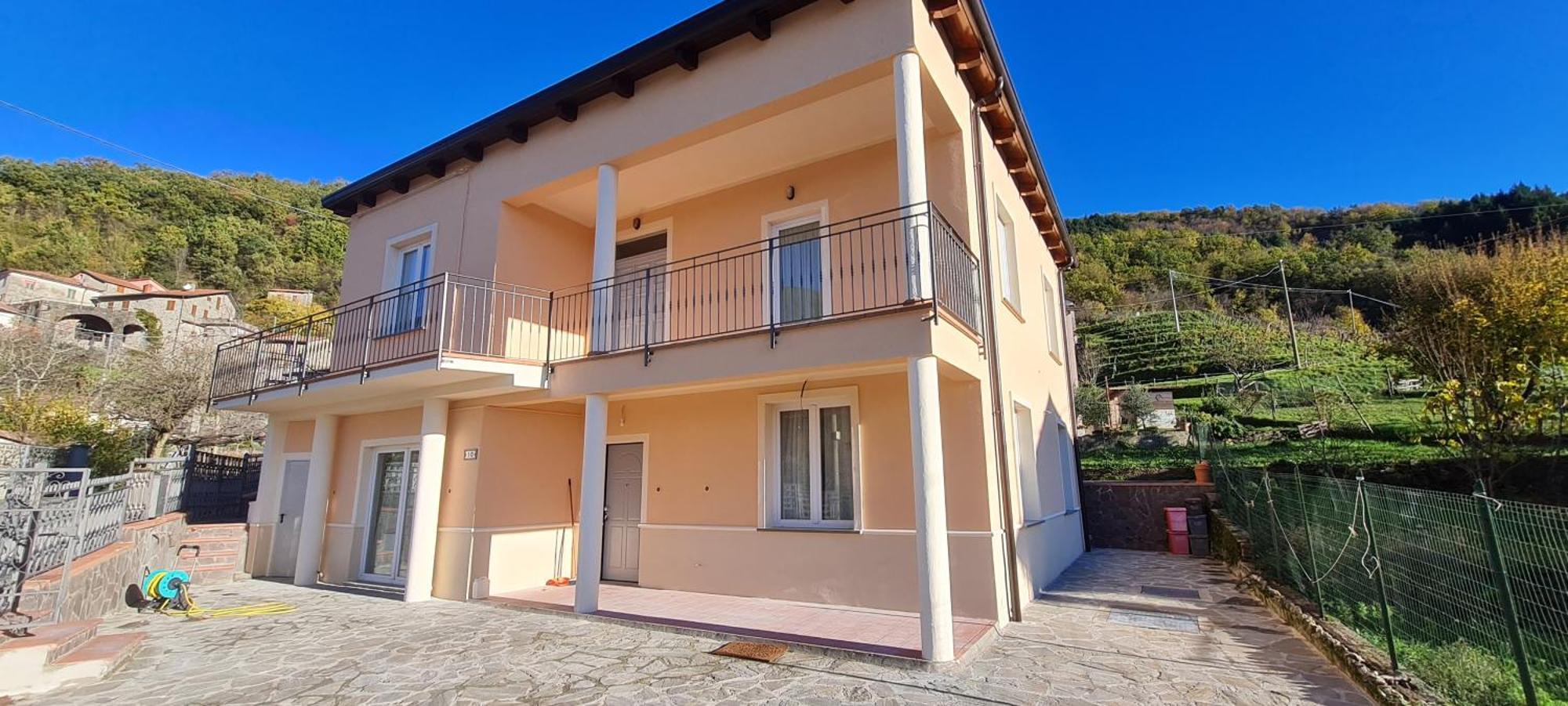 Wayne'S House, A Short Walk To The Waterfalls Bagnone Bagian luar foto